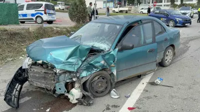 Samsun'da Üç Aracın Karıştığı Zincirleme Kazada İki Kişi Yaralandı