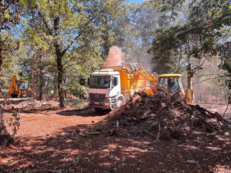 Gebze Kırsalındaki Mezarlıklarda Kapsamlı Bakım ve Düzenleme Çalışması Tamamlandı