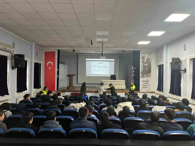 Kastamonu'da Öğrencilere Yönelik Trafikte Saygı Seminerleri Düzenlendi