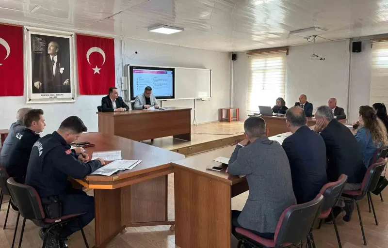 Sarıgöl'de Yeni Eğitim Yılı Öncesi Güvenlik Önlemleri Görüşüldü