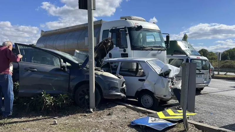 Çanakkale’de Freni Patlayan Tanker Zincirleme Kazaya Neden Oldu: 4 Yaralı