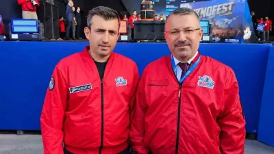 Karabük Üniversitesi Rektörü Kırışık, TEKNOFEST Güneydoğu'da Selçuk Bayraktar İle Bir Araya Geldi