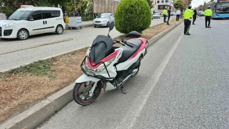 Adıyaman’da Motosikletin Yayaya Çarptığı Kazada İki Kişi Yaralandı