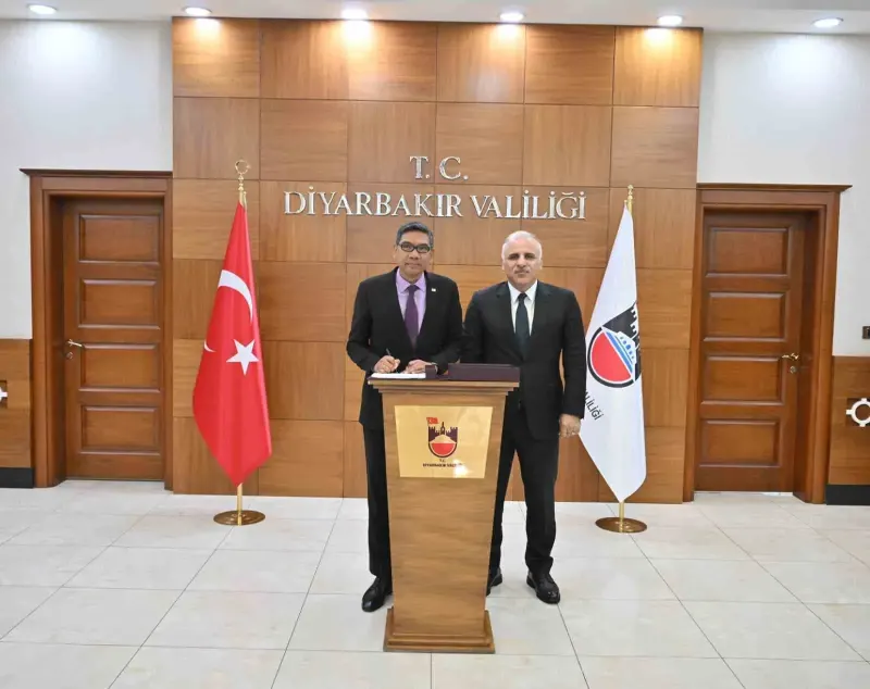 Malezya Büyükelçisi Shaffieq'ten Vali Zorluoğlu'na Nezaket Ziyareti