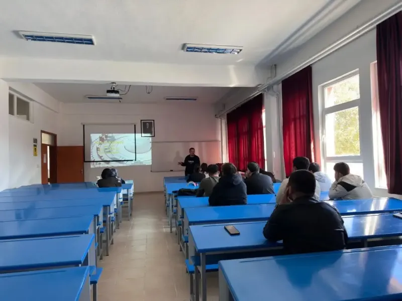 Hisarcık Meslek Yüksekokulunda Yeni Öğrenciler İçin Oryantasyon Süreci Başlatıldı