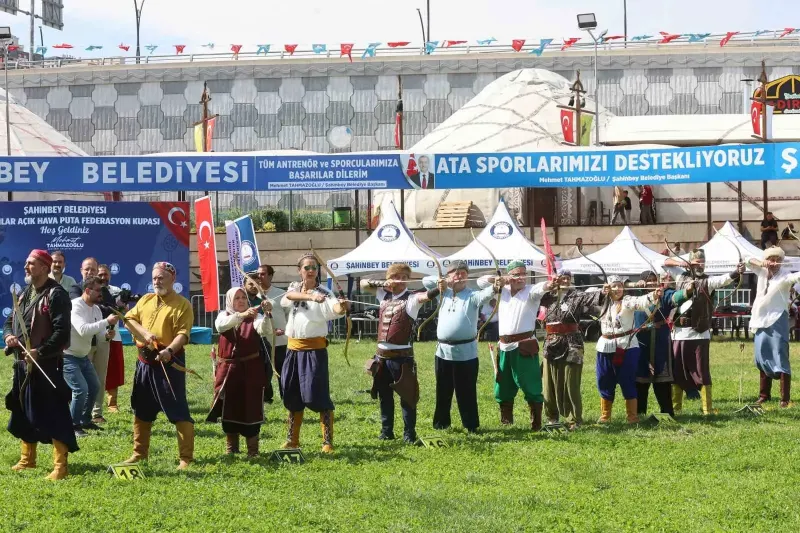 Gaziantep’te Düzenlenen Aksaçlılar Turnuvasında Usta Okçular Buluştu