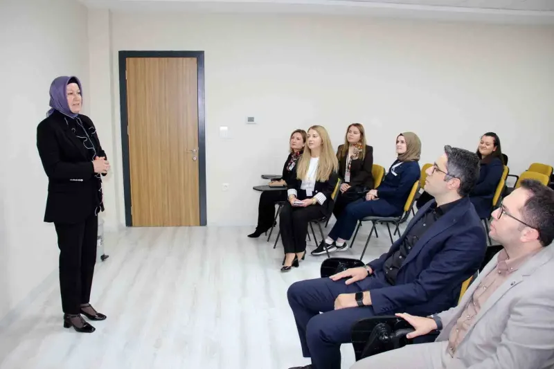 Kayseri'de Sağlık Çalışanlarına Yönelik Palyatif Bakım Eğitimi Başladı