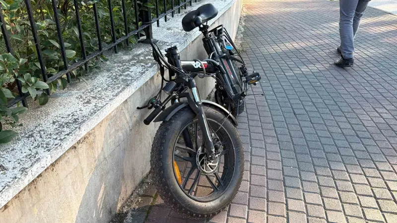 Bolu'da Cip İle Elektrikli Bisiklet Çarpıştı: 14 Yaşındaki Çocuk Yaralandı