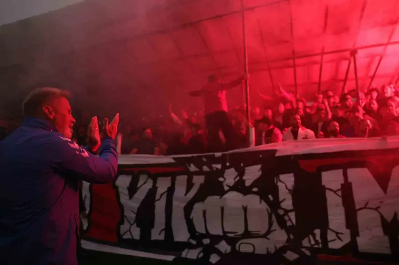 Samsunspor Teknik Direktörü Thorsten Fink Trabzonspor Maçı İçin Taraftardan Destek İstedi