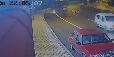 Gümüşhane’de Otomobil Kaldırımda Yürüyen Öğrenciye Çarptı: 4 Yaralı