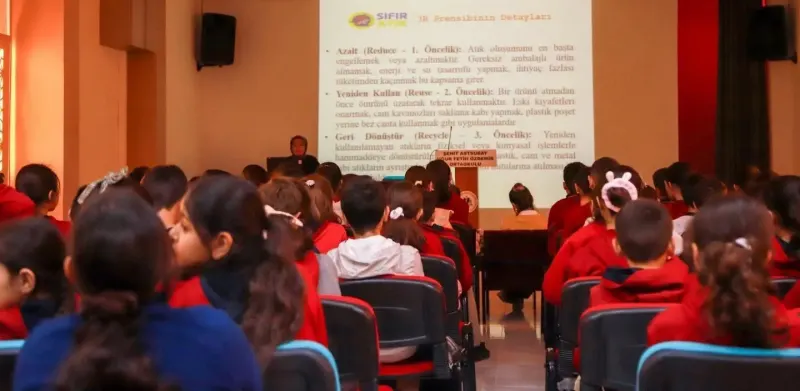 Erzincan'da Öğrencilere Sıfır Atık ve Çevre Bilinci Eğitimi Verildi