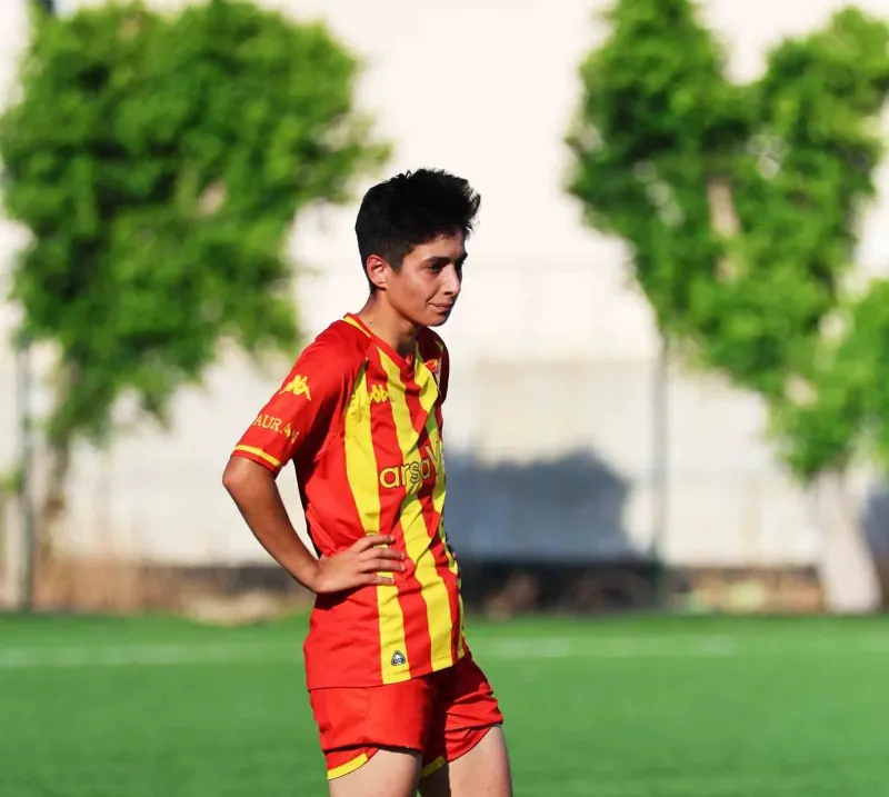 Kayseri Kadın Futbol Kulübü Kaptan Bahar Özen İle Yollarını Ayırdı