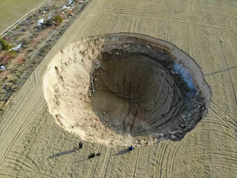 Konya'da Yeraltı Suyu Alarm Veriyor: Obruk Sayısı 704'e Ulaştı