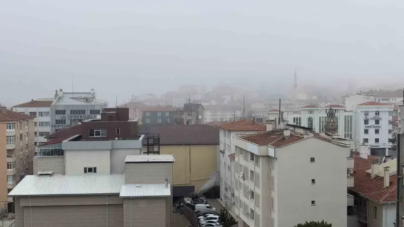 Yozgat'ta Yoğun Sis Ulaşımı Aksattı: Görüş Mesafesi 30 Metreye Düştü