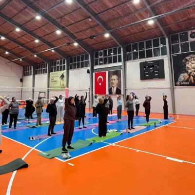 Sivrihisar’da Kadınların İlgi Gösterdiği Pilates Kursu Başladı