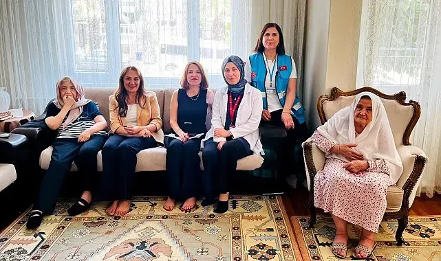 Denizli'de evde sağlık hizmetinden faydalanan hastalar ziyaret edildi