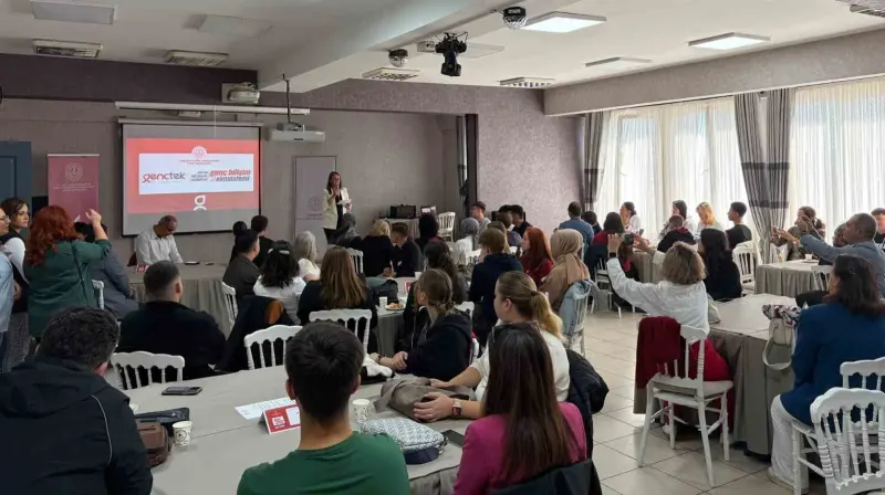 Eskişehir GençTek Yeni Dönem Çalışmalarına Toplantıyla Başladı