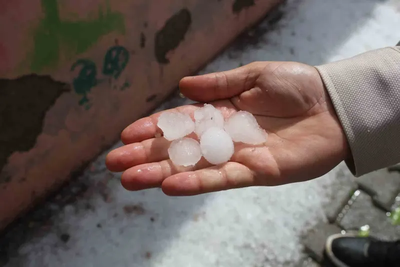 Hatay'da Şiddetli Dolu Ve Sel Felaketi: Evler Zarar Gördü