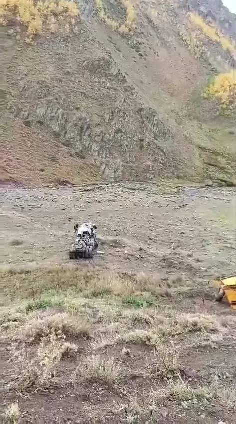 Erzurum Palandöken Geçidi'nde Tır Uçuruma Yuvarlandı: 1 Ölü