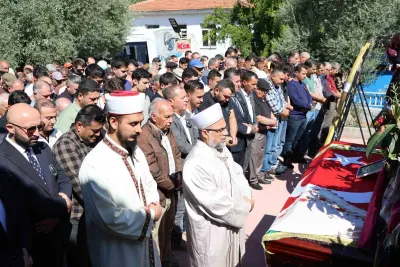Portekiz'de Nehirde Boğulan Üniversite Öğrencisi Aydın'da Son Yolculuğuna Uğurlandı
