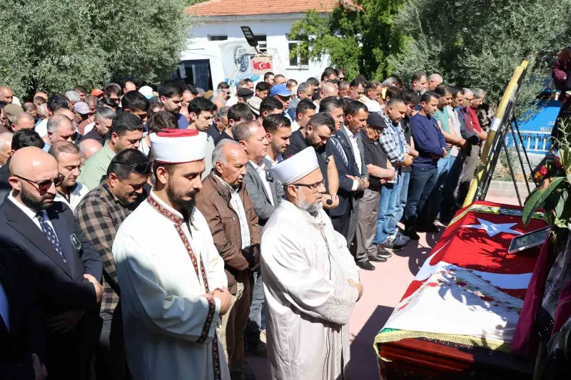 Portekiz'de Nehirde Boğulan Üniversite Öğrencisi Aydın'da Son Yolculuğuna Uğurlandı