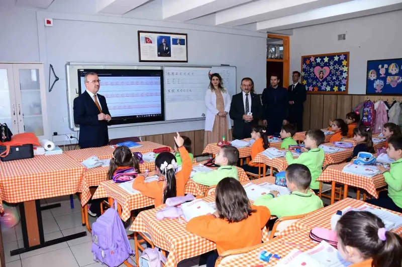 Eskişehir İl Millî Eğitim Müdürü Sinan Aydın Cengiz Topel İlkokulunu Ziyaret Etti