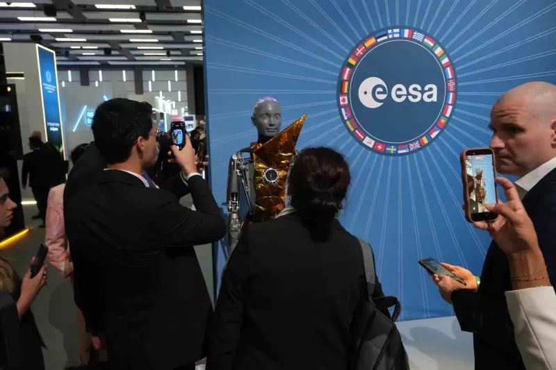 Antalya Uluslararası Uzay Kongresi'nde Yerli Girişimler Ve Robot Ameca İlgi Gördü