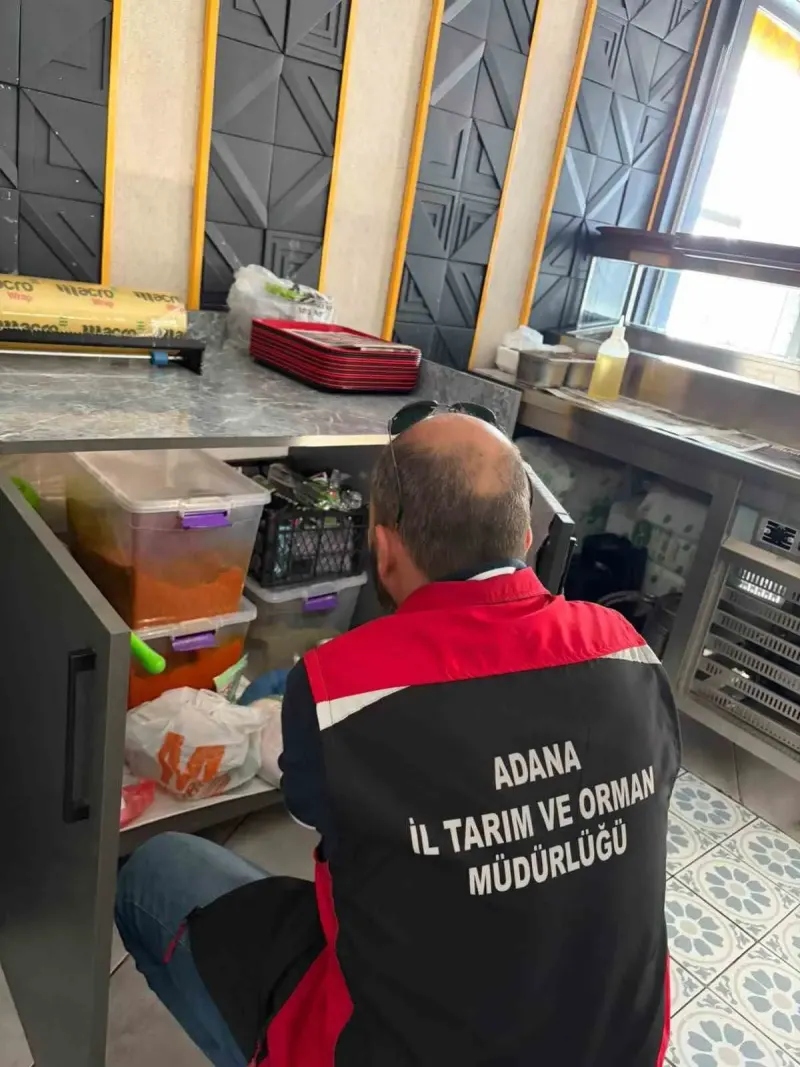 Adana Kozan'da Okul Çevrelerinde Sıkı Gıda Denetimi Başlatıldı