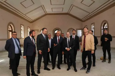 Erzurum Oltu'da Tarihi Kilise İçin Uyumayan Kütüphane İncelemesi