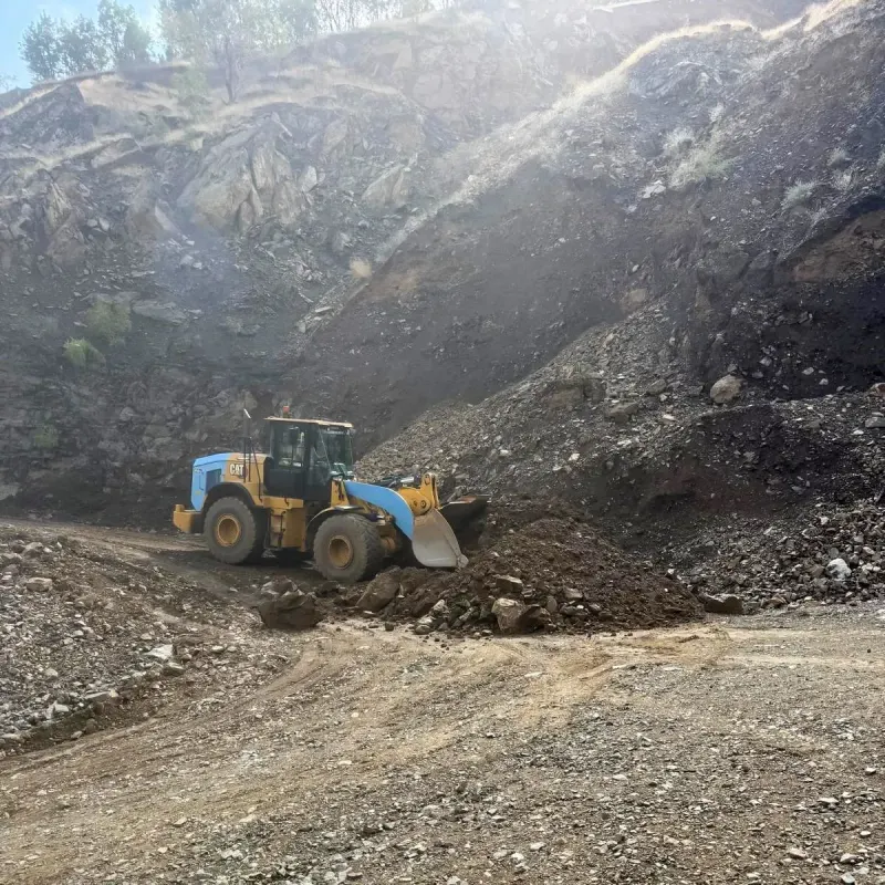 Diyarbakır'da Sel Felaketinin Vurduğu 200 Kilometrelik Yol Ağında Çalışmalar Sürüyor