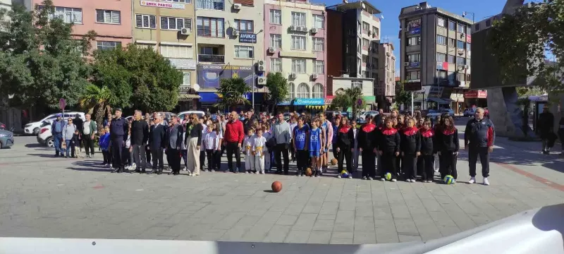 Burhaniye İlçesinde Amatör Spor Haftası Coşkulu Bir Törenle Başladı