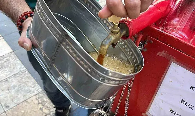 Diyarbakır sıcaklarında serinleten kurtarıcı: Meyan kökü şerbetine yoğun ilgi