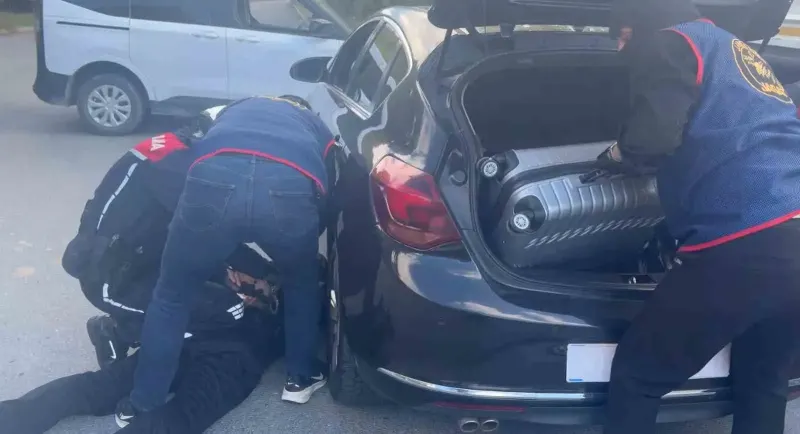 Eyüpsultan’da Jandarmadan Nefes Kesen Operasyon: 51 Kilogram Kokain Yakalandı