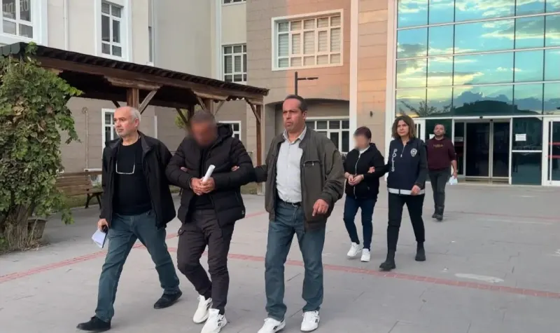 Burdur'da Yaşlı Adamı Darp Ederek Zorla Senet İmzalatan 2 Şüpheli Tutuklandı