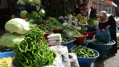 Van'da Kışlık Hazırlık Telaşı Başladı: Pazarlarda Yoğunluk Yaşanıyor