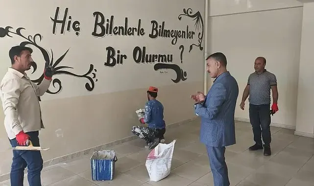 Patnos'ta tatille birlikte okullarda tadilat çalışması başladı