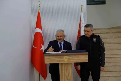 Kayseri Büyükşehir Belediye Başkanı Büyükkılıç'tan Emniyet Müdürü Ergen'e Ziyaret