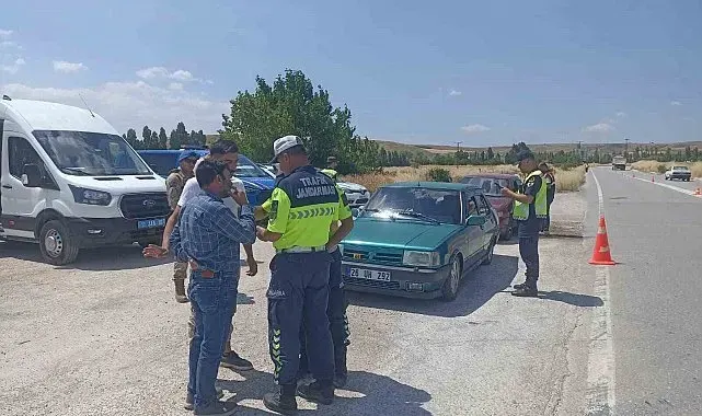 Bilecik'te 140 şahıs ve 143 araç kontrol edildi