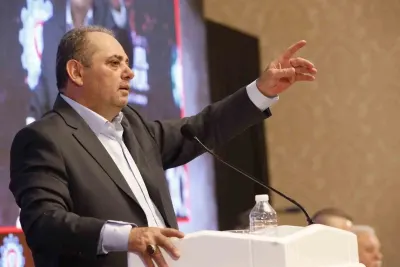 Özçelik-İş Sendikasından Üniversite Öğrencilerine Eğitim Desteği