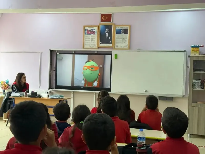 Elazığ'da Öğrencilere Bilinçli Tüketim ve Gıda İsrafı Eğitimi Verildi