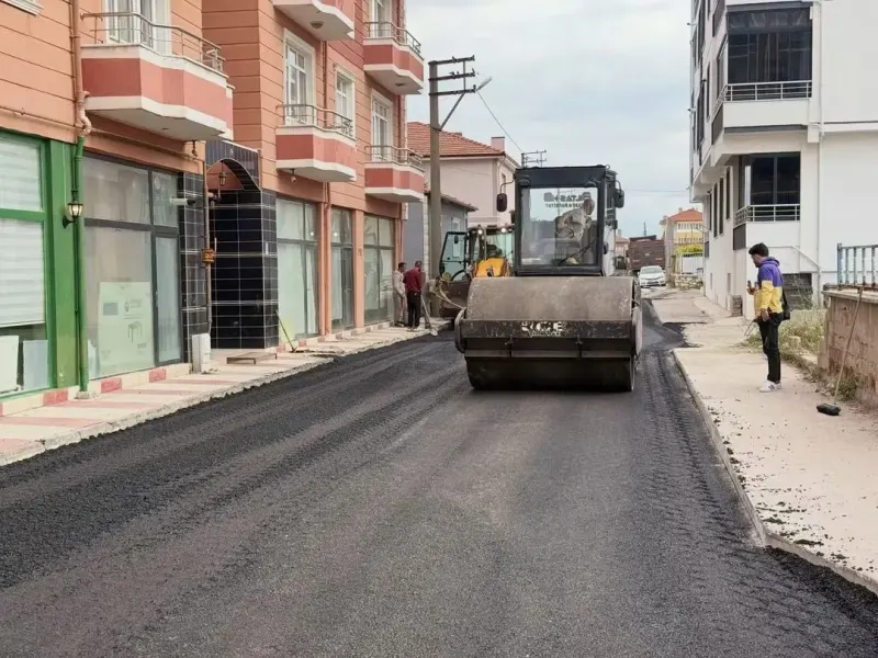 Alaca'da Sıcak Asfalt Tamamlanan Günhan Mehmetçik Sokak Hizmete Açıldı