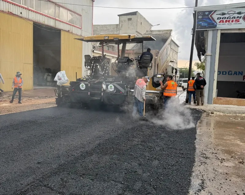 KÜSGET Ve 25 Aralık Sanayi Sitesi'nde Asfaltlama Çalışmaları Sürüyor