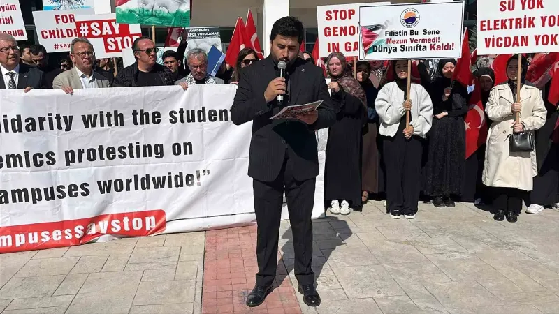 Sinop Üniversitesinde Filistin’e Destek Ve Boş Okul Sıraları Eylemi