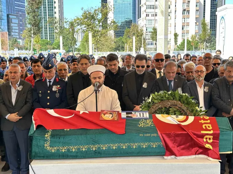 Yeşilçamın Usta İsmi Göksel Arsoy İstanbulda Son Yolculuğuna Uğurlandı