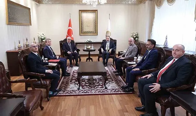 Rusya'nın Türkiye Büyükelçisi Vershinin, Diyanet İşlere Başkanı Arpaguş ile bir araya geldi