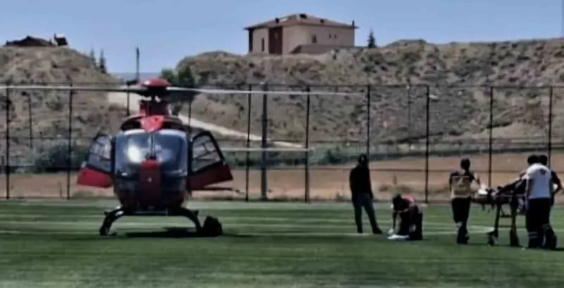 Darende İlçesinde Tedavi Gören Genç Hasta Hava Ambulansıyla Malatya’ya Nakledildi