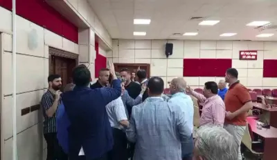 Adana Yüreğir Belediye Meclisinde CHP Üyeleri Arasında Yumruklu Tartışma