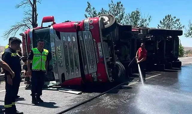Kırıkkale'de tır devrildi: 1 yaralı