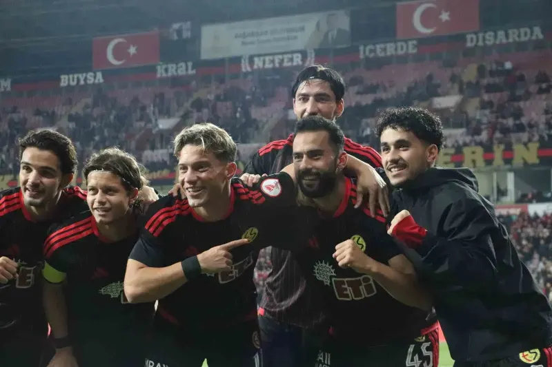 Eskişehirspor Kupada Farklı Kazandı