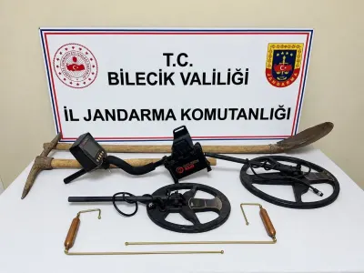 Bilecik'te Kaçak Kazı Operasyonu: Define Arayan İki Şüpheli Suçüstü Yakalandı